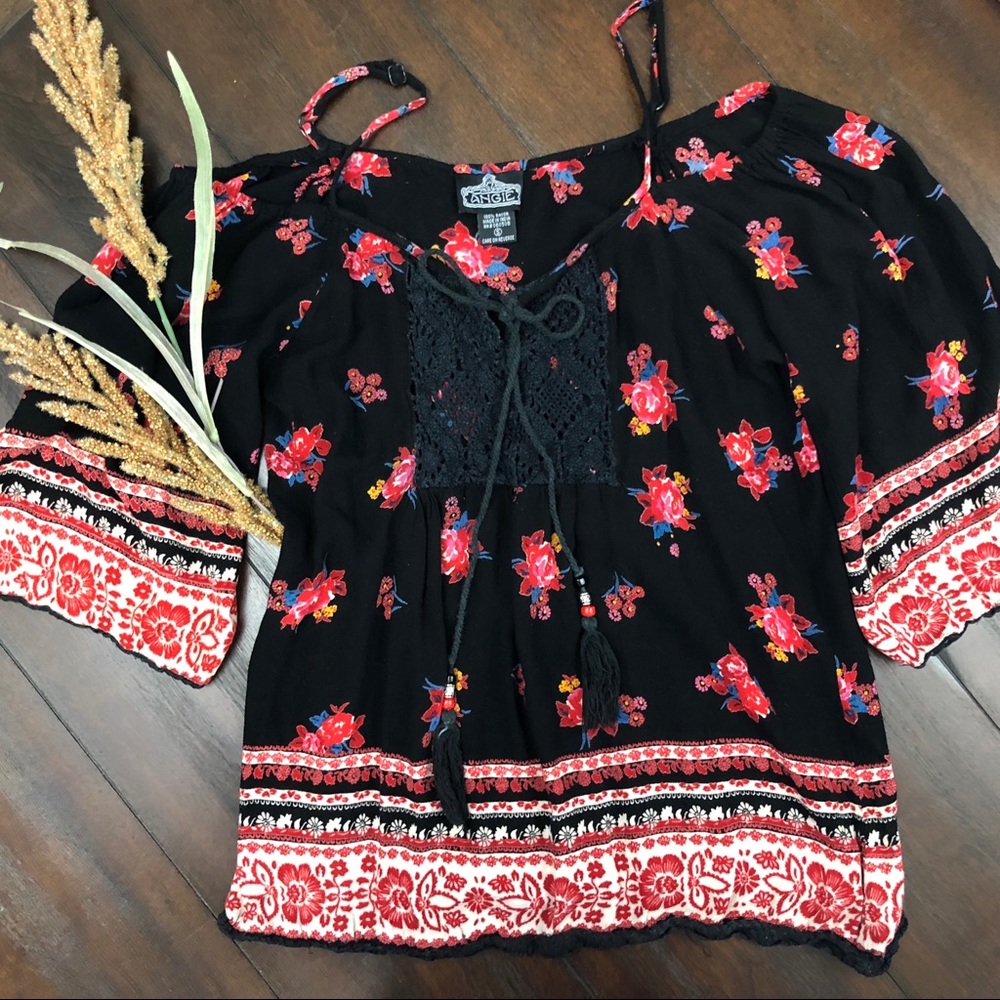 Boho Bell Sleeve Off-the-shoulder Top